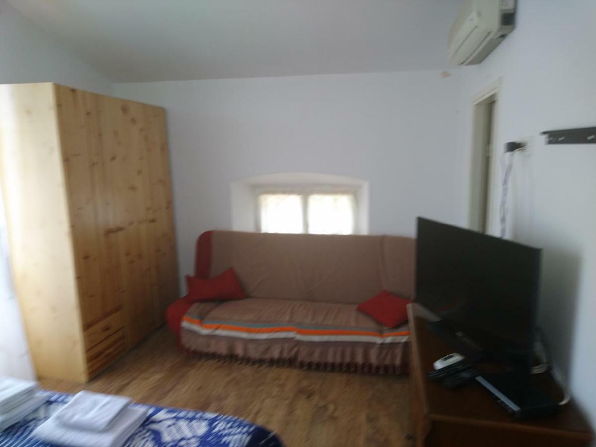 Apartment Dalmatinac Ivo โปลาเช ภายนอก รูปภาพ
