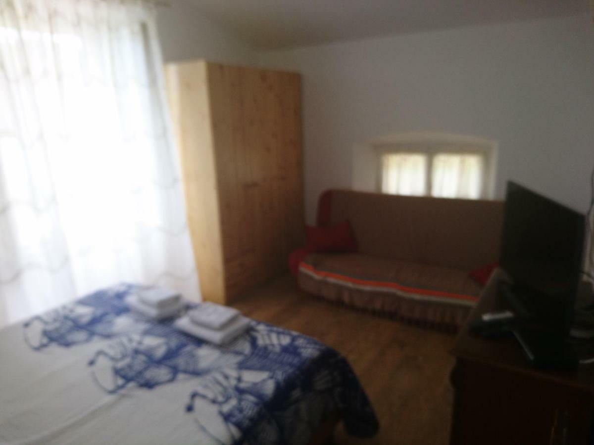 Apartment Dalmatinac Ivo โปลาเช ภายนอก รูปภาพ